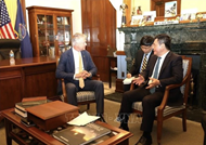 Vietnam ready to further open market for U.S. exports: Minister